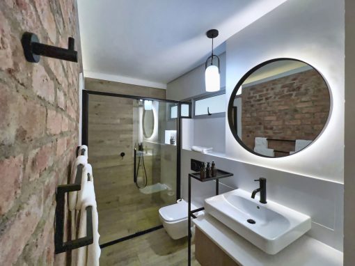 The Windhoek Luxury Suites Bathroom